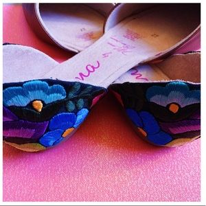 NWOT Leather Flats | Size 9.5